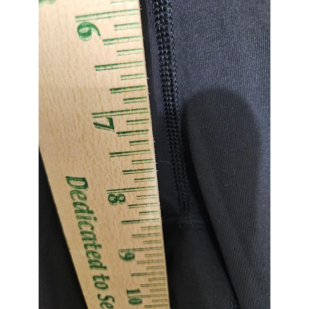 Lululemon Run Inspire Crop II Black Striped Waistband Leggings Womens Size 6
